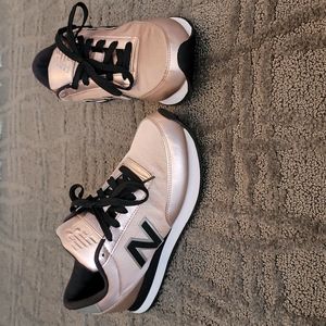 New Balance shoes, womens sz 7, Rose Gold + black